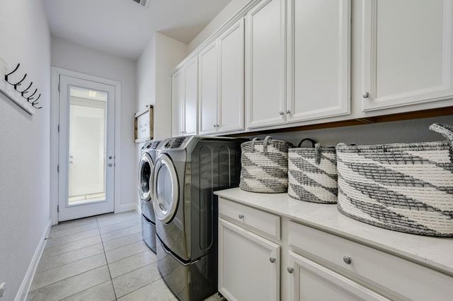 17316 Avion DR, Dripping Springs, TX 78620