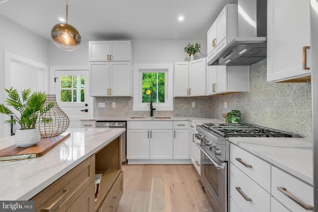 6818 CONNECTICUT AVE, Chevy Chase, MD 20815