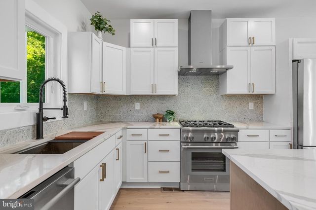 6818 CONNECTICUT AVE, Chevy Chase, MD 20815