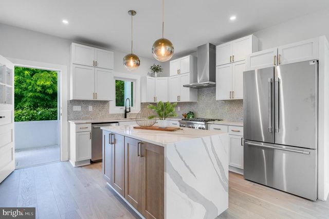 6818 CONNECTICUT AVE, Chevy Chase, MD 20815