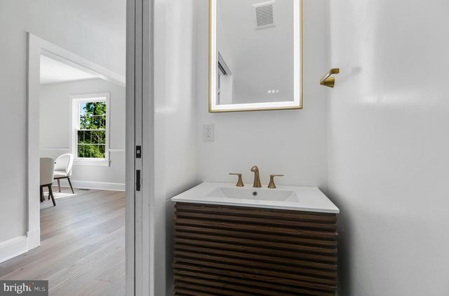 6818 CONNECTICUT AVE, Chevy Chase, MD 20815