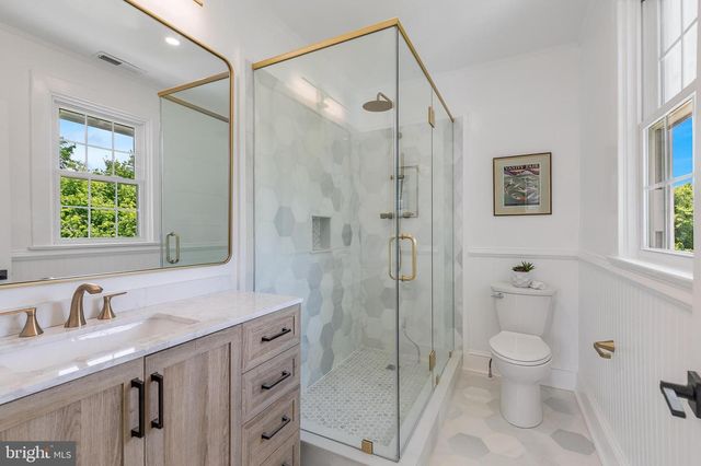 6818 CONNECTICUT AVE, Chevy Chase, MD 20815