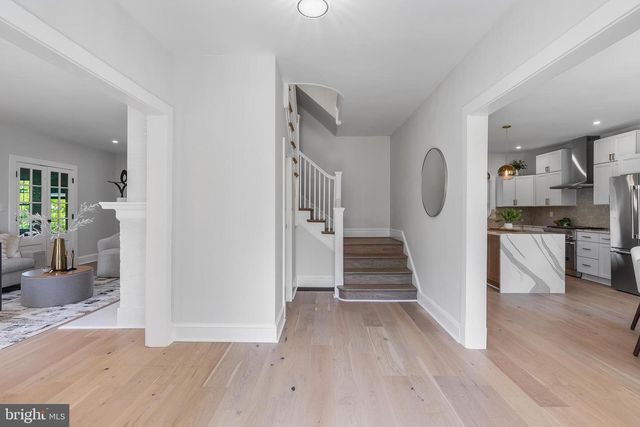 6818 CONNECTICUT AVE, Chevy Chase, MD 20815