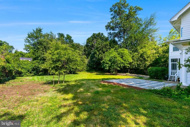 6818 CONNECTICUT AVE, Chevy Chase, MD 20815