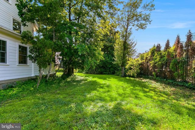 6818 CONNECTICUT AVE, Chevy Chase, MD 20815