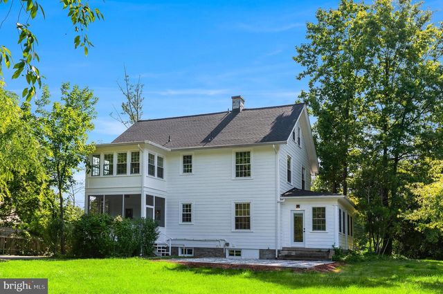 6818 CONNECTICUT AVE, Chevy Chase, MD 20815