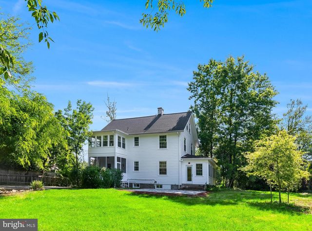 6818 CONNECTICUT AVE, Chevy Chase, MD 20815