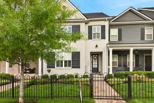 1631 Drakes Creek Rd, Hendersonville, TN 37075
