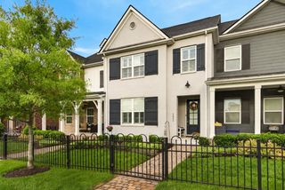 1631 Drakes Creek Rd, Hendersonville, TN 37075