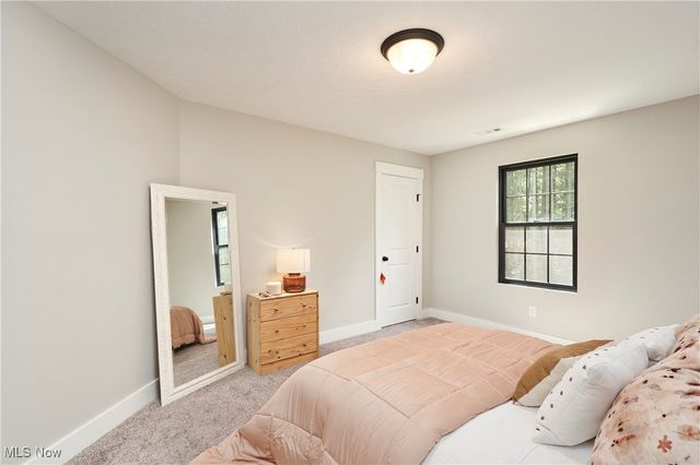 7754 Bainbridge Road, Chagrin Falls, OH 44023