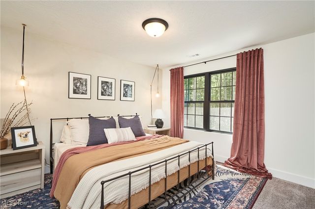 7754 Bainbridge Road, Chagrin Falls, OH 44023