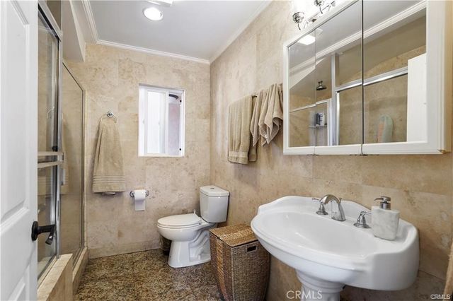 7060 Morse Avenue, North Hollywood, CA 91605