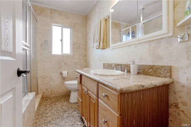 7060 Morse Avenue, North Hollywood, CA 91605