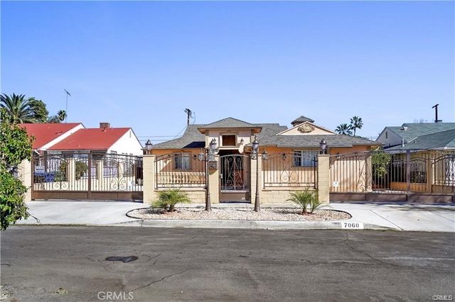 7060 Morse Avenue, North Hollywood, CA 91605