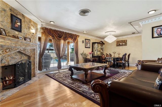 7060 Morse Avenue, North Hollywood, CA 91605