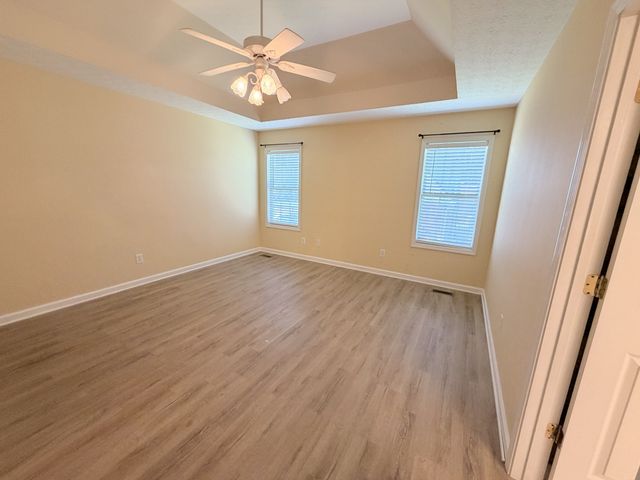 332 Hazeltine Dr, Gallatin, TN 37066