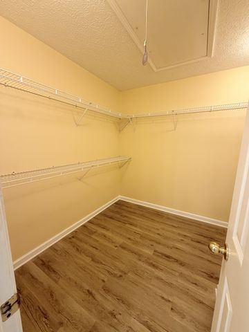 332 Hazeltine Dr, Gallatin, TN 37066
