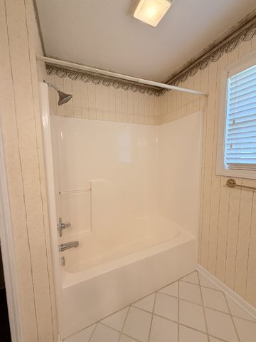 332 Hazeltine Dr, Gallatin, TN 37066