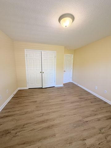 332 Hazeltine Dr, Gallatin, TN 37066