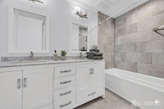 9 Carriage Place, Edison, NJ 08820