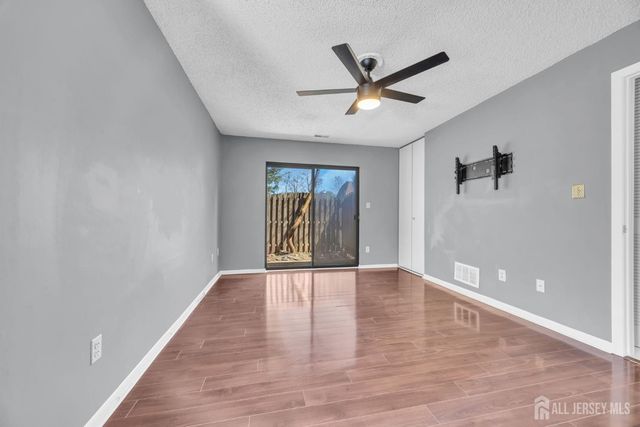 9 Carriage Place, Edison, NJ 08820