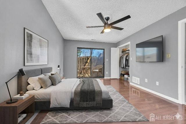9 Carriage Place, Edison, NJ 08820
