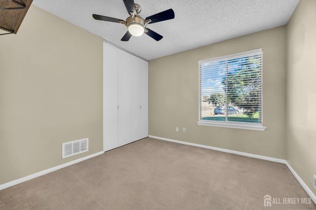 9 Carriage Place, Edison, NJ 08820