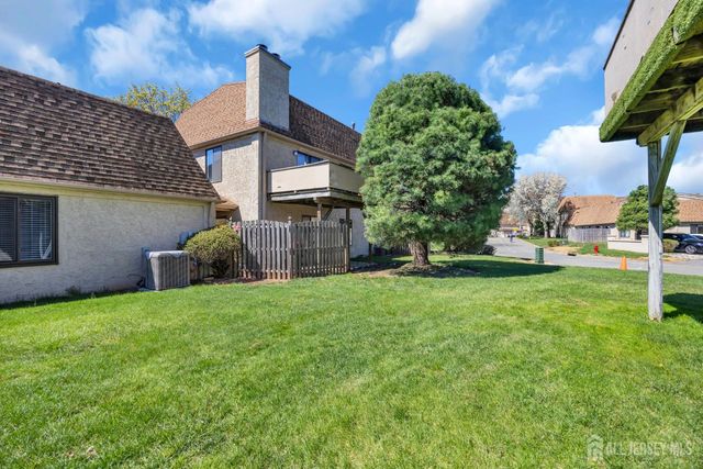 9 Carriage Place, Edison, NJ 08820