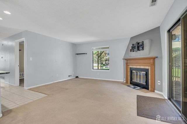 9 Carriage Place, Edison, NJ 08820