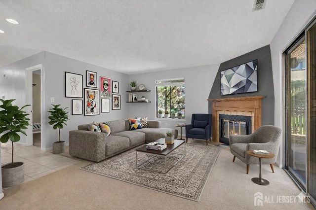 9 Carriage Place, Edison, NJ 08820