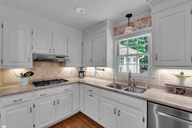 28 Rocky Creek Lane, Greenville, SC 29615