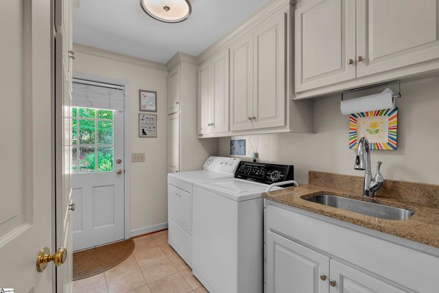 28 Rocky Creek Lane, Greenville, SC 29615