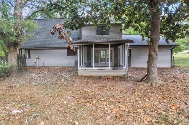3040 Clearbrook Drive, Marietta, GA 30068