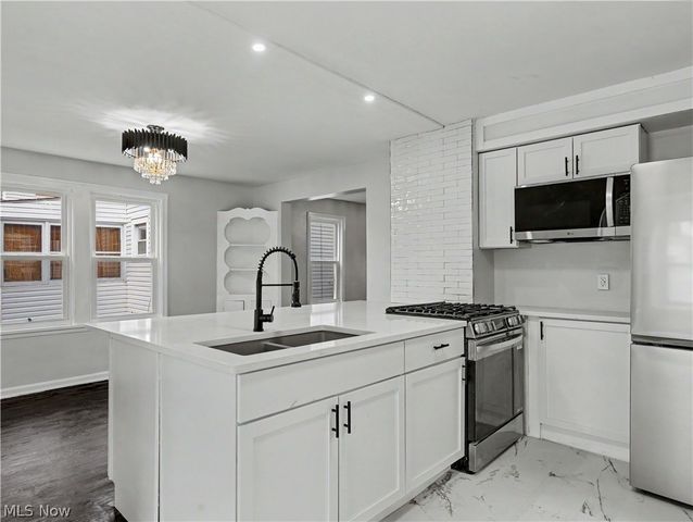 19392 Renwood Avenue, Euclid, OH 44119