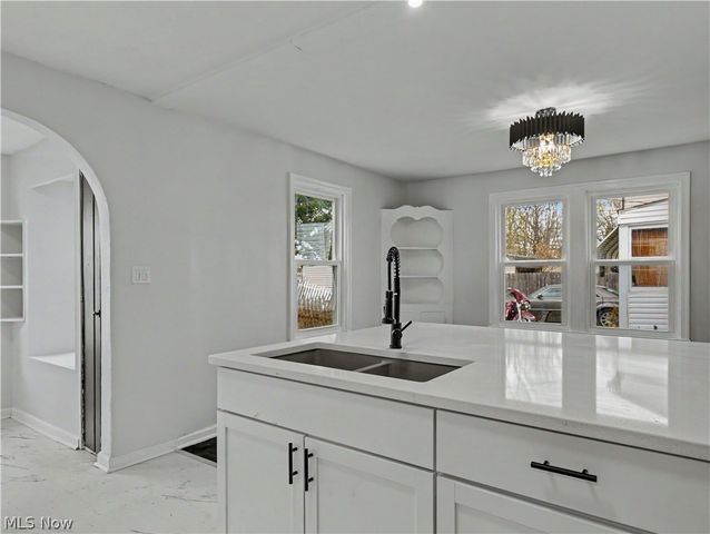 19392 Renwood Avenue, Euclid, OH 44119