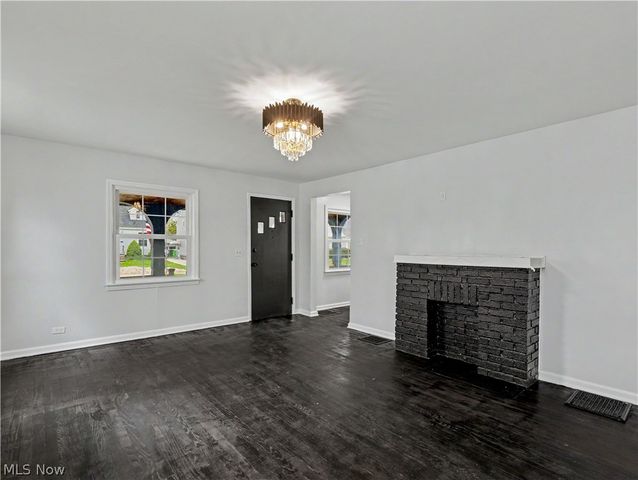 19392 Renwood Avenue, Euclid, OH 44119