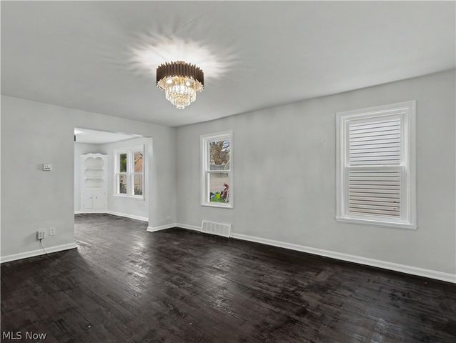 19392 Renwood Avenue, Euclid, OH 44119