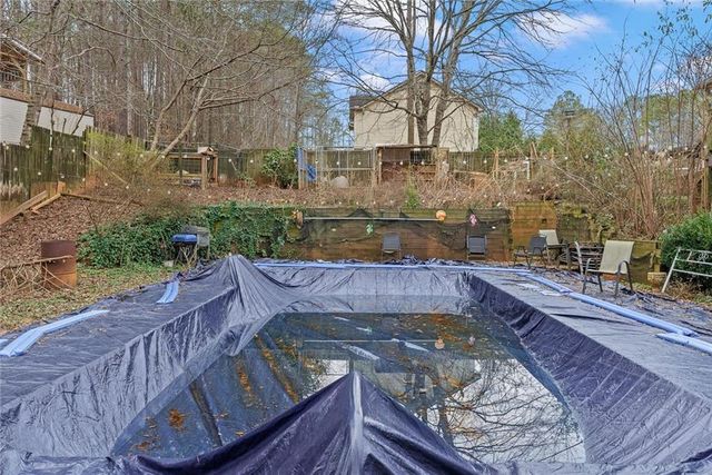 63 Gold Creek Dr, Tallapoosa, GA 30179