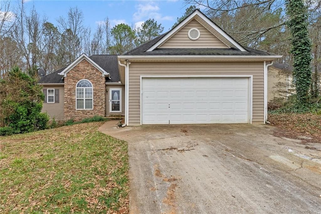 63 Gold Creek Dr, Tallapoosa, GA 30179
