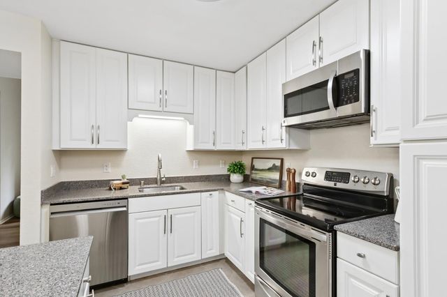 2038 Renoir Ave, Davis, CA 95618