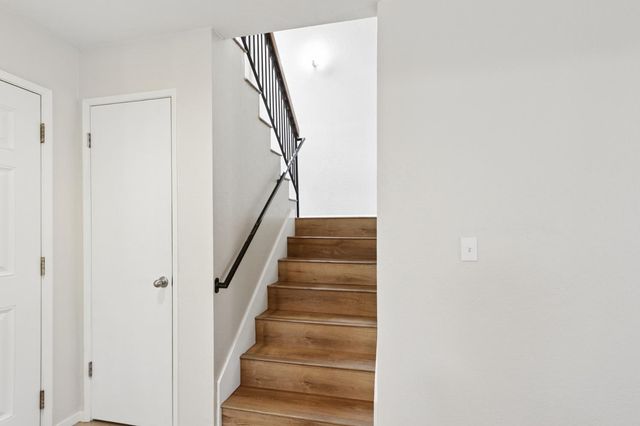 2038 Renoir Ave, Davis, CA 95618