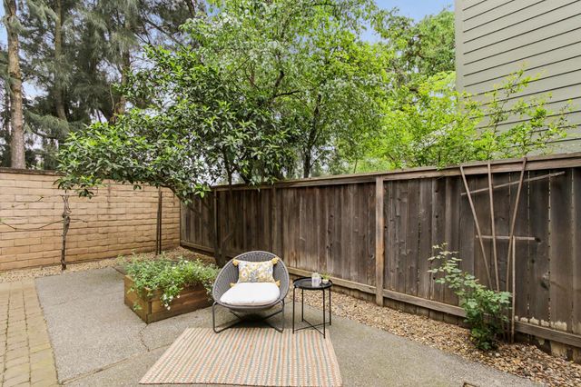 2038 Renoir Ave, Davis, CA 95618