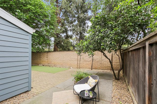 2038 Renoir Ave, Davis, CA 95618