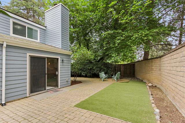 2038 Renoir Ave, Davis, CA 95618