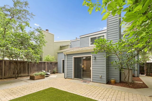 2038 Renoir Ave, Davis, CA 95618