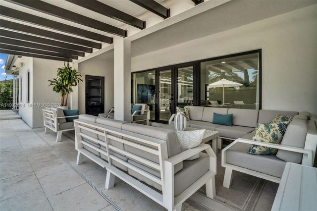 21301 SW 132nd Ct, Miami, FL 33177