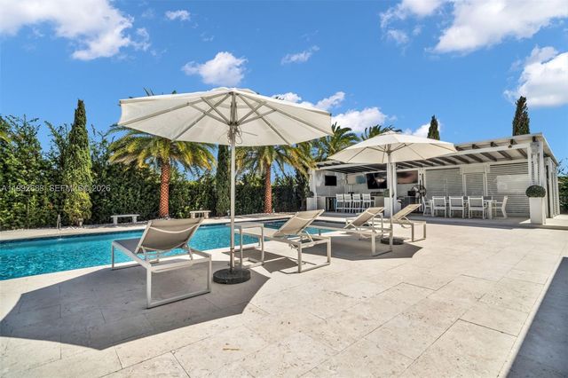 21301 SW 132nd Ct, Miami, FL 33177