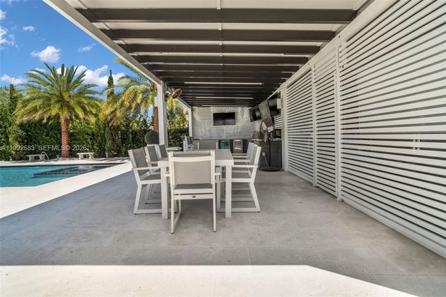 21301 SW 132nd Ct, Miami, FL 33177