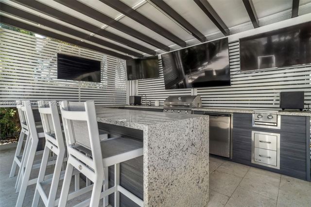 21301 SW 132nd Ct, Miami, FL 33177