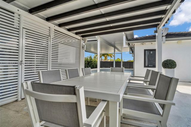 21301 SW 132nd Ct, Miami, FL 33177